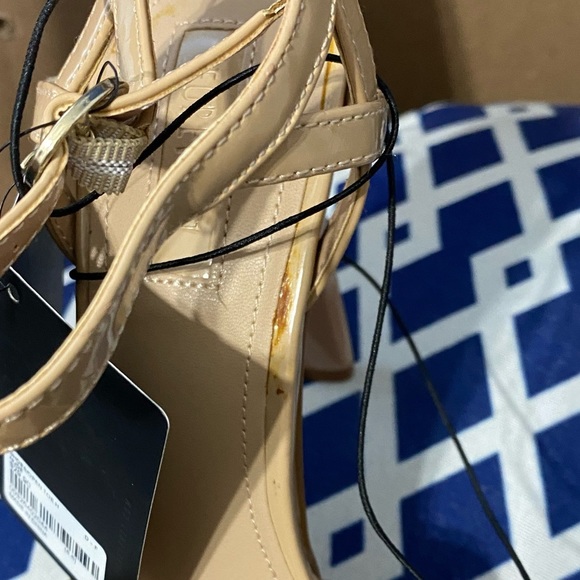 Nude patent strappy heeled sandals - Picture 10 of 13